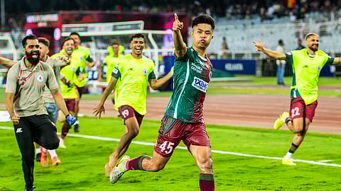 வெற்றிக்கான கோலடித்த மகிழ்ச்சியில் மோகன் பகான் வீரர் ரால்டே.