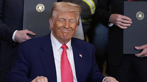 டொனால்ட் டிரம்ப்