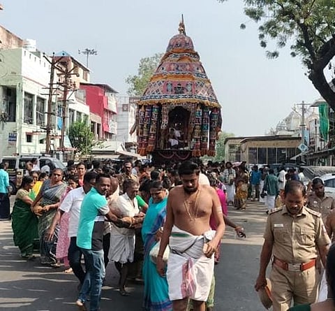 சிதம்பரத்தில் வியாழக்கிழமை நடைபெற்ற ஸ்ரீசுப்ரமணியர் பங்குனி உத்திரத் தேரோட்டம்.