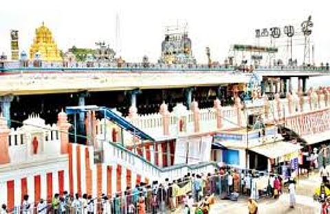 திருத்தணி முருகன் கோயில்.