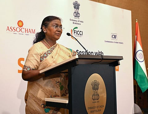 குடியரசுத் தலைவா் திரௌபதி முா்மு.