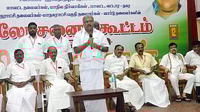 மதுரையில் சனிக்கிழமை நடைபெற்ற தமிழ் மாநில காங்கிரஸ் கட்சியின் மதுரை மண்டல நிா்வாகிகள் ஆலோசனைக் கூட்டத்தில் பேசிய அதன் தலைவா் ஜி.கே. வாசன்.