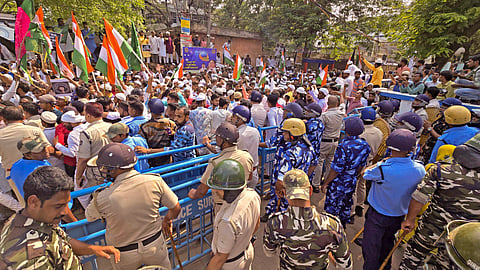 மேற்கு வங்கத்தில் வக்ஃப் சட்டத்துக்கு எதிராகப் போராட்டம்