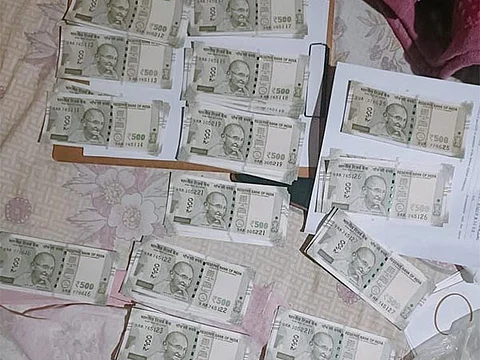 Fake currency notes