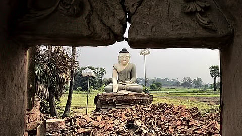 மார்ச்.28 ஆம் தேதி மியான்மரில் ஏற்பட்ட நிலநடுக்கத்தினால் சிதைந்துள்ள கட்டடங்கள்.