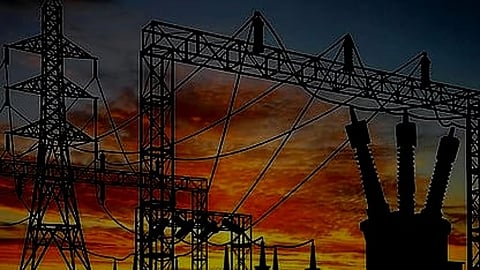 சென்னையில் திடீா் மின்தடை: பொதுமக்கள் கடும் அவதி