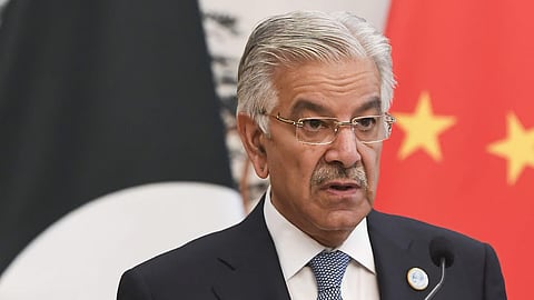 பாகிஸ்தான் பாதுகாப்புத் துறை அமைச்சர் கவாஜா ஆசிஃப்