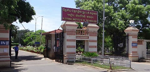 ரூ.42 சம்பளத்தில் திருச்சி என்ஐடியில் வேலை!