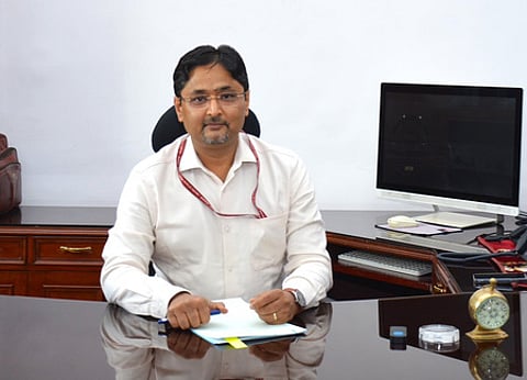 செய்தி உண்டு...
வருவாய்த் துறை செயலாளா் அரவிந்த் ஸ்ரீவாஸ்தவா .