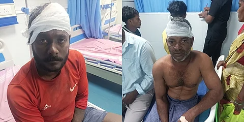 வேதாரண்யம் அரசு மருத்துவமனையில் அனுமதிக்கப்பட்டுள்ள மீனவர்கள்