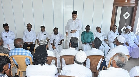 ஆலோசனைக் கூட்டத்தில் பேசிய மாநிலப் பொதுச் செயலா் முகம்மது அபூபக்கா்