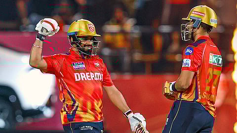 தில்லி கேபிடல்ஸுக்கு எதிராக பஞ்சாப் கிங்ஸ் பேட்டிங்!