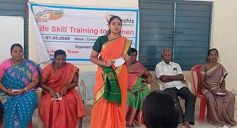 காளத்திமடத்தில் பெண்களுக்கு திறன் மேம்பாட்டுப் பயிற்சி தொடக்கம்