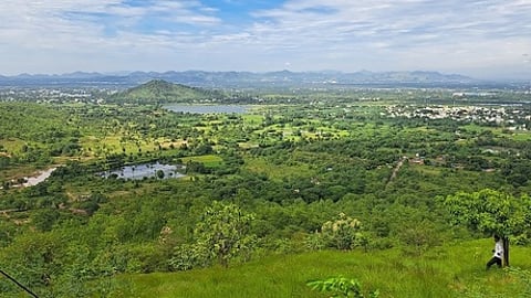 இயற்கை எழில் கொஞ்சும் காஞ்சனகிரி மலையடிவாரம்..