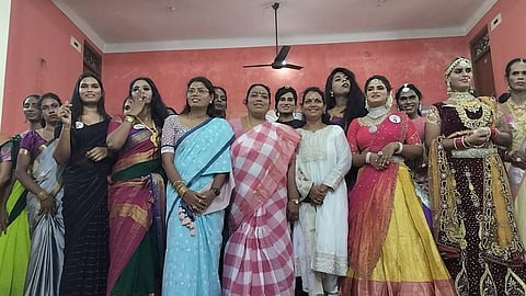 விழுப்புரத்தில் மிஸ் கூவாகம் போட்டி: திருநங்கைகள் பங்கேற்பு!