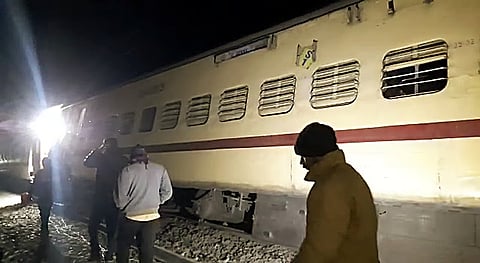 ரயில் கவிழ்ப்பு சம்பவம்.