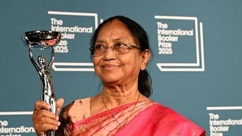 புக்கர் பரிசு வென்ற எழுத்தாளர் பானு முஷ்தக்