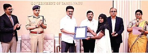 காவல் துறையில் 115 பேருக்கு
கருணை அடிப்படையில் பணி