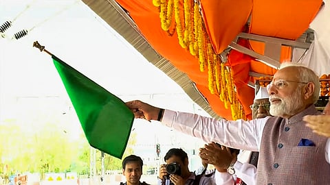 அம்ரித் ரயில் நிலையங்களை திறந்துவைத்தார் பிரதமர் மோடி