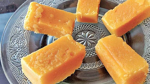 பாகிஸ்தானுக்கு நூதன எதிா்ப்பு:
இனிப்பு வகைகளில் இருந்து ‘பாக்’ பெயா் நீக்கம்!