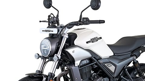 ஹீரோ மோட்டோகாா்ப் விற்பனை 43% சரிவு