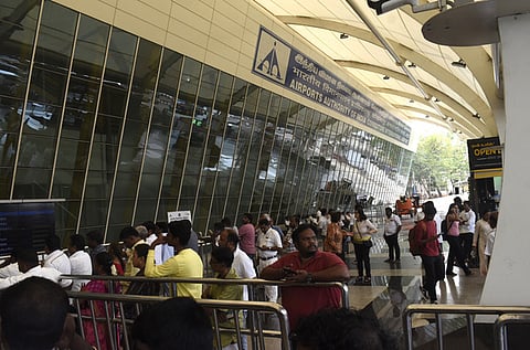 கோவை விமான நிலையத்துக்கு வெடிகுண்டு மிரட்டல்