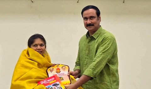 Thilagabama with Anbumani