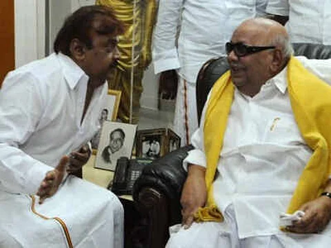 இருந்தாலும் மறைந்தாலும் பேர் சொல்ல வேண்டும்: கருணாநிதி குறித்து பிரேமலதா உருக்கம்!