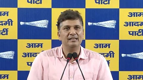 சௌரவ் பரத்வாஜ்.