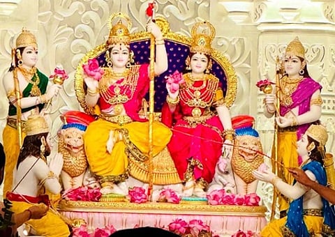 அயோத்தி கோயில் ராம தா்பாா்:
பக்தா்கள் தரிசனத்துக்குத் திறப்பு