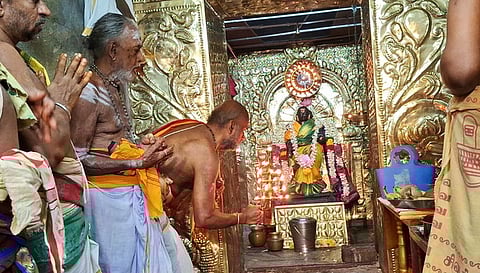 பந்தல்கால் முகூா்த்ததையொட்டி காரைக்கால் அம்மையாருக்கு நடைபெற்ற ஆராதனை.