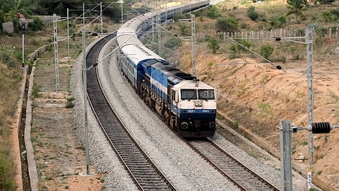 சிறப்பு ரயில் | train