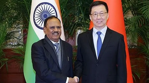 சீன துணை அதிபருடன் அஜித் தோவல்