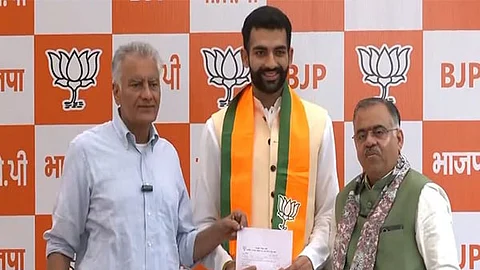 Former Vice President Krishan Kant's grandson Virat Kant joins BJP