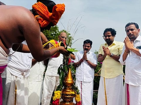 கரிம்பேடு நாதாதீஸ்வரா் கோயிலில் நடைபெற்ற குடமுழுக்கு.