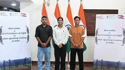 இந்தியாவில் பயிற்சி பெறும் நேபாள கிரிக்கெட் வீரர்கள் மற்றும் வீராங்கனை.
