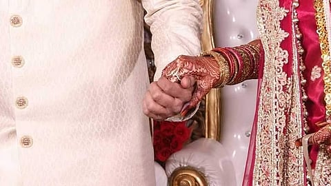 மணமக்கள்