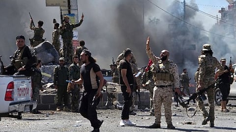 ஸ்வேய்தா நகருக்குள் சிரியா அரசுப் படையினா்.