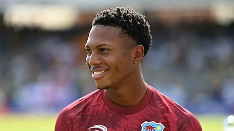 இளம் மேற்கிந்தியத் தீவுகள் அணி வீரர்.