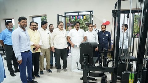 காயிதே மில்லத் கல்லூரியில்
நவீன உடற்பயிற்சிக் கூடம் திறப்பு