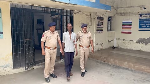 Autorickshaw driver throws acid on woman homeguard in Gujarat