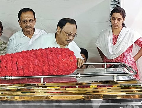 MK alagiri pays tributes to MK Muthu