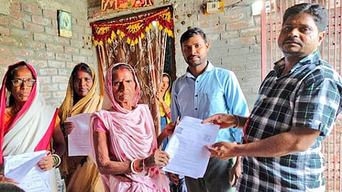 பிகாரில் வாக்காளர் பட்டியல் சிறப்பு தீவிர திருத்தப் பணி