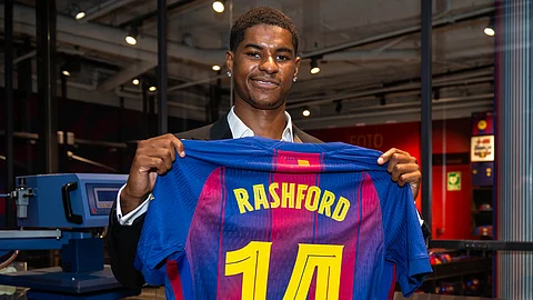 Marcus Rashford in a Barcelona jersey...