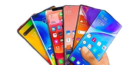 சரிவில் இருந்து மீண்ட ஸ்மாா்ட்போன் விற்பனை