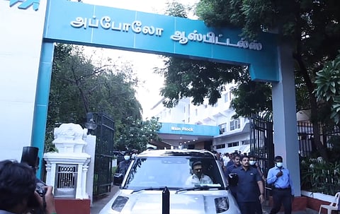 சிகிச்சை முடிந்து ஞாயிற்றுக்கிழமை மாலை வீடு திரும்பும் முதல்வர் மு.க.ஸ்டாலின்.
