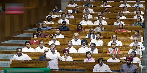 மக்களவையில் பேசிய எதிா்க்கட்சித் தலைவா் ராகுல்