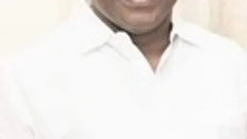 செல்வமோகன்தாஸ் பாண்டியன்.