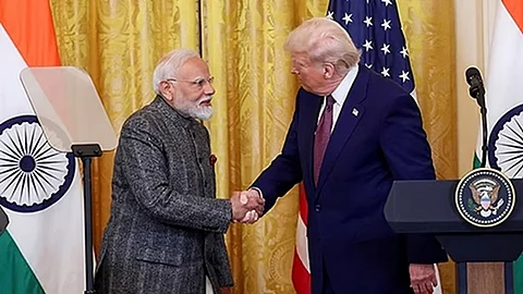 அமெரிக்க அதிபர் டொனால்ட் டிரம்ப் உடன் பிரதமர் நரேந்திர மோடி