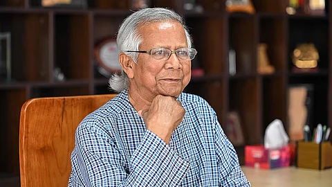 வங்கதேசத்தின் இடைக்காலத் தலைவர் முஹம்மது யூனுஸ்